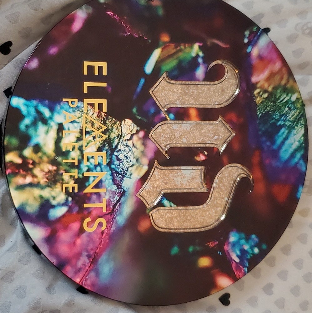 Urban decay elements palette